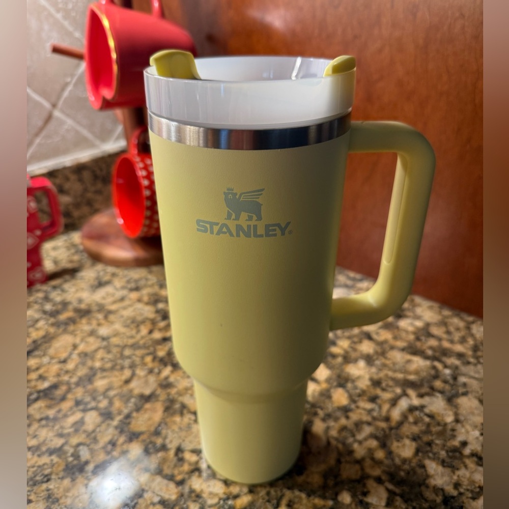 Stanley 40 oz Color- Pomelo